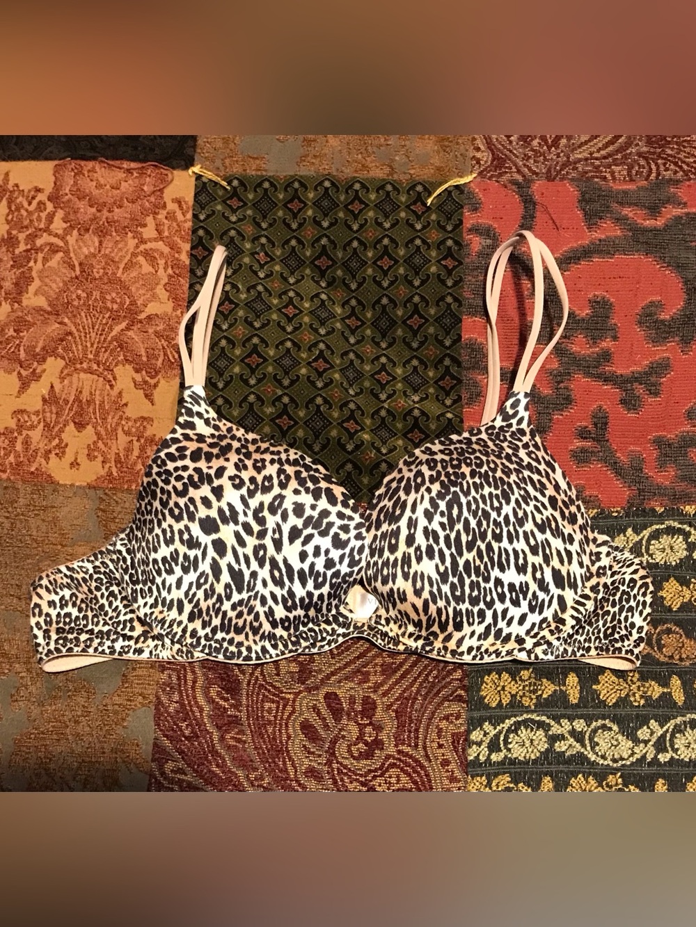 Victoria's Secret Leopard Print T-Shirt Bra - Beige/Black 36A
